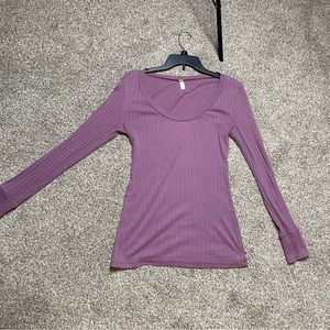 BKE long sleeve scoop neck shirt. Size Medium. Color purple.